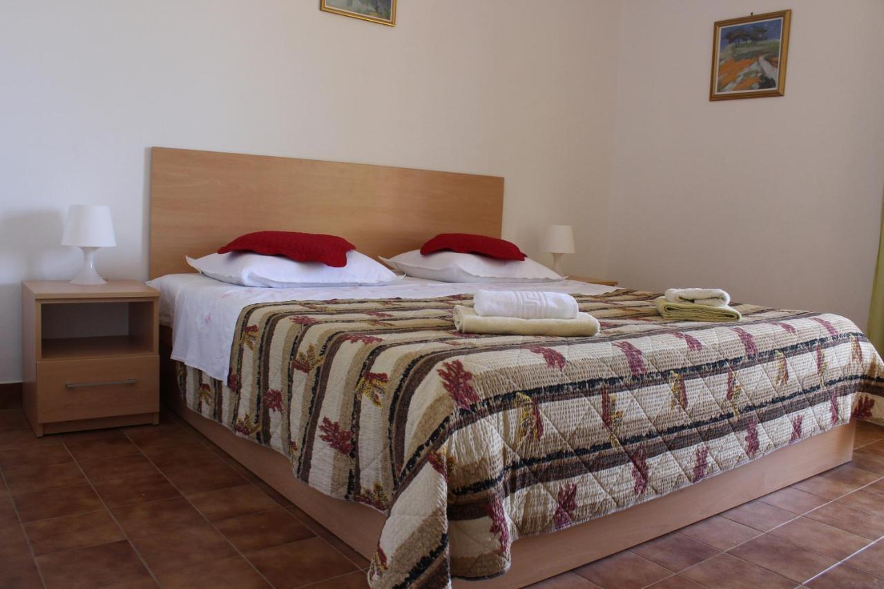 Seaside Secluded Apartments Zavala, Hvar - 15357 Йелса Екстериор снимка